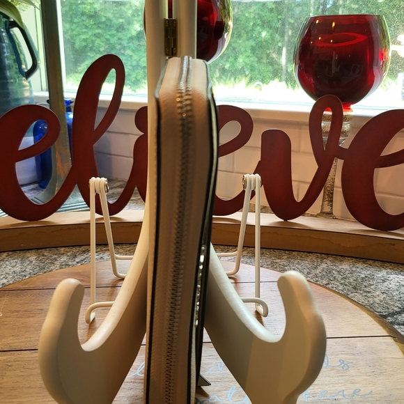 🏖️ Kate Spade New York Continental Wallet - Picture 7 of 17